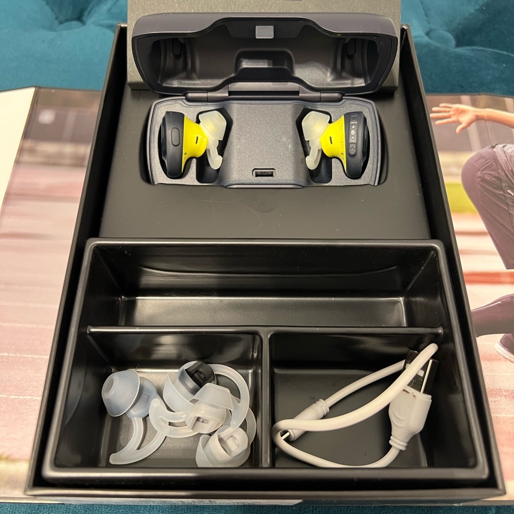 Bose Soundsport Free wireless headphones